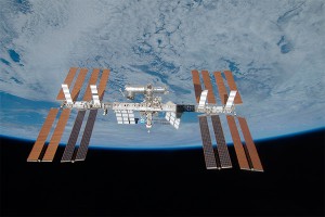 Россияне накормят американцев на МКС Россияне накормят американцев на МКС