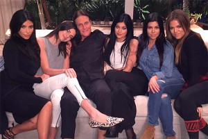 Сестра унизила Ким Кардашьян в Instagram Сестра унизила Ким Кардашьян в Instagram