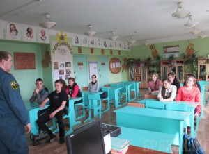 Почти 450 стародубских детей узнали, как себя вести при пожаре