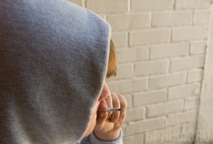 Мужчина угощал юного племянника марихуаной