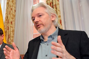 Ассанж попросил Олланда об убежище Ассанж попросил Олланда об убежище