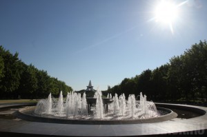 На Кургане решено поставить шесть бюстов и «зажечь» фонтан