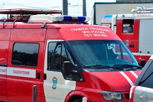 Огонь охватил все этажи ЗИЛа Огонь охватил все этажи ЗИЛа