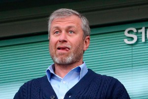 Шотландец пострадал из-за селфи с Абрамовичем Шотландец пострадал из-за селфи с Абрамовичем