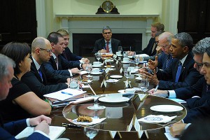 Яценюк в США полакомился печеньем Яценюк в США полакомился печеньем