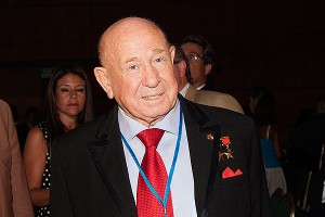 Как космонавт СССР впечатлил блондинок США Как космонавт СССР впечатлил блондинок США