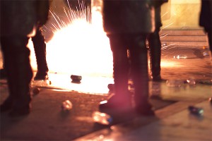 Взрыв петарды вызвал панику в Тунисе Взрыв петарды вызвал панику в Тунисе