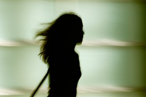 За что москвичку выбросили из окна подруги За что москвичку выбросили из окна подруги