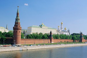 Кремль осудил поправки Порошенко в Конституцию Кремль осудил поправки Порошенко в Конституцию