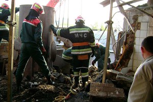 Молния уничтожила 110 тонн спирта Молния уничтожила 110 тонн спирта