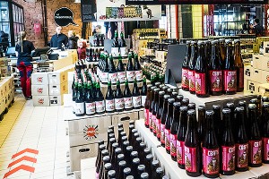 Россияне променяли одежду на алкоголь Россияне променяли одежду на алкоголь