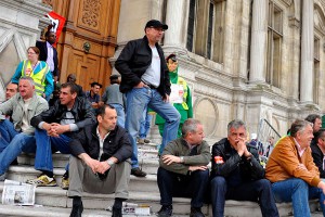 Фермеры Франции бастуют против эмбарго Фермеры Франции бастуют против эмбарго