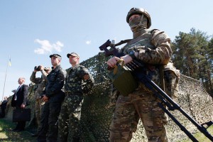 Украина стянула войска к Приднестровью Украина стянула войска к Приднестровью