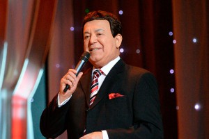 Кобзон спел для французов в Крыму Кобзон спел для французов в Крыму