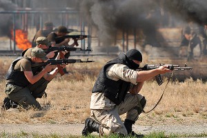 Бойцы "Торнадо" с оружием засели под Киевом Бойцы "Торнадо" с оружием засели под Киевом