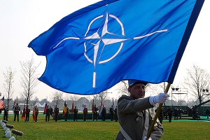 Зачем НАТО опускает новый железный занавес Зачем НАТО опускает новый железный занавес