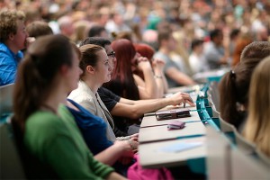 Сотни россиян пошли учиться в вузы ДНР Сотни россиян пошли учиться в вузы ДНР