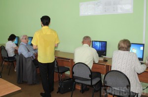 30 пенсионеров приняли участие в компьютерном многоборье