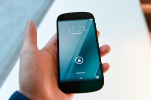 Американцев оставили без YotaPhone 2 Американцев оставили без YotaPhone 2