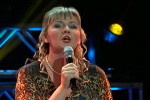 Певице вернули украденную собаку-поводыря Певице вернули украденную собаку-поводыря