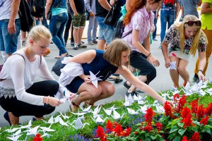 Москвичи напомнили США о жертвах Хиросимы Москвичи напомнили США о жертвах Хиросимы