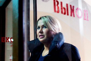 Васильева ходит по тюрьме в халатике Васильева ходит по тюрьме в халатике