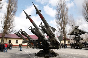 Киев разрешил силовикам применять артиллерию Киев разрешил силовикам применять артиллерию