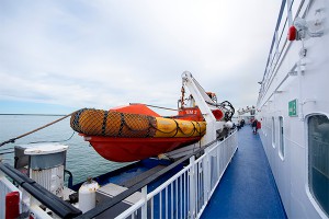 На затонувшем пароме ищут россиян На затонувшем пароме ищут россиян