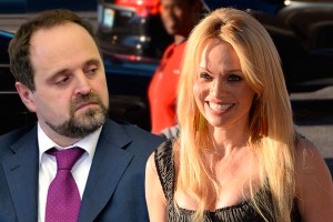 Памела Андерсон согласна приехать к Донскому Памела Андерсон согласна приехать к Донскому