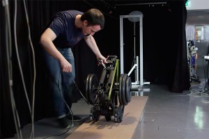 Кто научил роботов размножаться (видео) Кто научил роботов размножаться (видео)