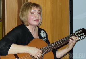 Ольга Кузьмичева-Дробышевская будет петь и читать стихи Ольга Кузьмичева-Дробышевская