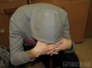 Житель Брянска обокрал бабушку своей возлюбленной