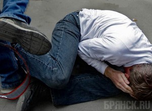 18-летний житель Дятьковского района избил прохожего