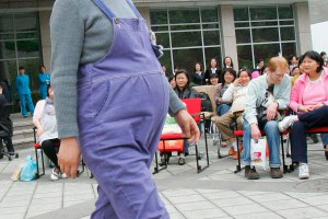 Китаянка беременела 14 раз ради условки Китаянка беременела 14 раз ради условки