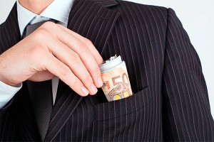 У взяточников хотят отобрать имущество У взяточников хотят отобрать имущество