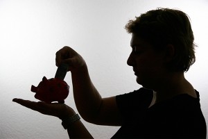 Работающих чиновников лишат пенсий Работающих чиновников лишат пенсий