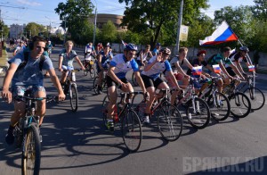 День флага брянцы отметили велопробегом