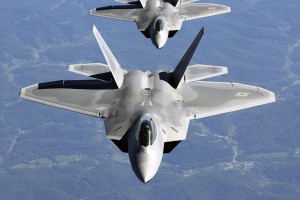 США направят в Европу истребители F-22 США направят в Европу истребители F-22