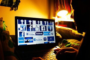 Facebook установил рекорд посещаемости Facebook установил рекорд посещаемости