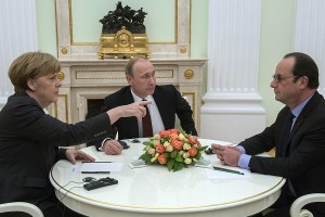 Раскрыт разговор Путина с Меркель и Олландом Раскрыт разговор Путина с Меркель и Олландом