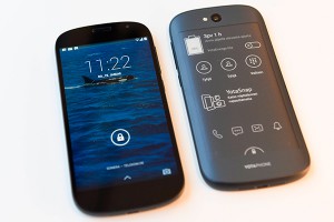 YotaPhone 2 рекордно подешевел в России YotaPhone 2 рекордно подешевел в России