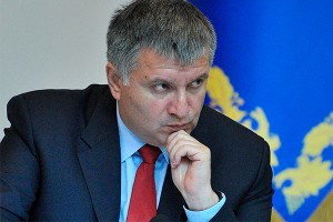 Митингующие ранили зама Авакова Митингующие ранили зама Авакова