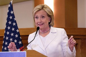 Клинтон уличили в связи с помощником мужа Клинтон уличили в связи с помощником мужа