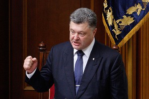 Порошенко пьет и орет на депутатов Порошенко пьет и орет на депутатов