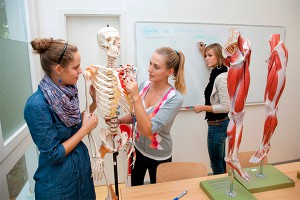 Иностранцы едут в Россию изучать медицину Иностранцы едут в Россию изучать медицину