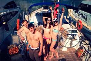 Сын депутата Рады отметил свадьбу в Крыму Сын депутата Рады отметил свадьбу в Крыму