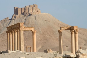 Боевики "ИГ" взорвали античные гробницы Боевики "ИГ" взорвали античные гробницы