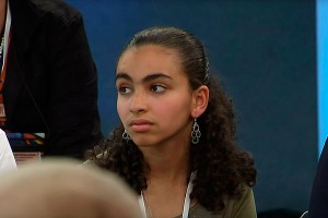 Рыдавшую перед Меркель девочку оставили в ФРГ Рыдавшую перед Меркель девочку оставили в ФРГ