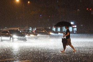 Москву накроет ливнем Москву накроет ливнем