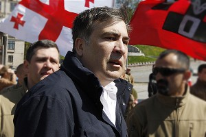 Саакашвили пригрозил Коломойскому народом Саакашвили пригрозил Коломойскому народом